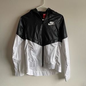 Black and white Nike windbreaker. Size small